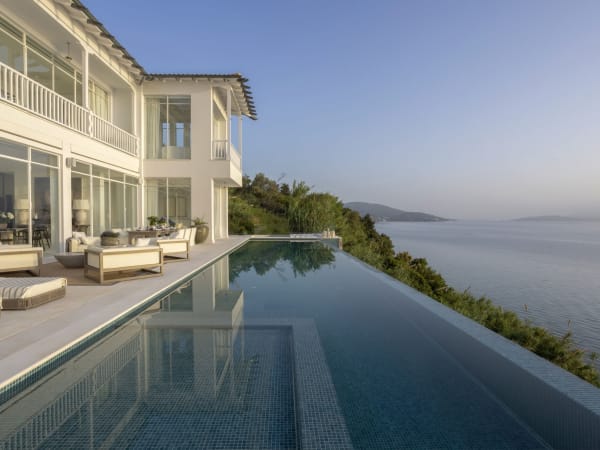 Michaela's 22m-long heatable infinity pool is a delight.